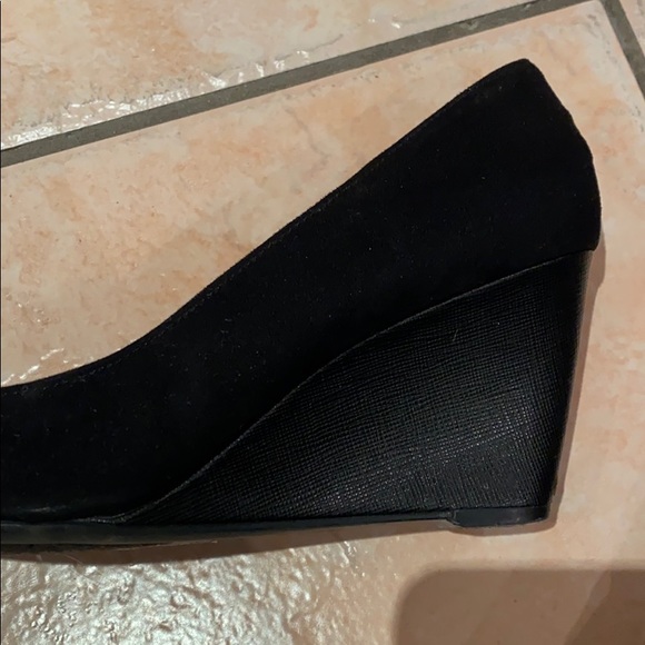 ✨Host Pick✨Bandolino Black Suede Wedge Heels - Picture 4 of 6